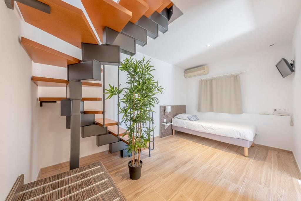 Duplex with Terrace room - Image 2