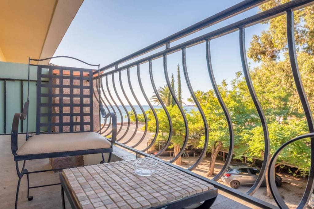 Superior Triple Room with Balcony room - Image 1
