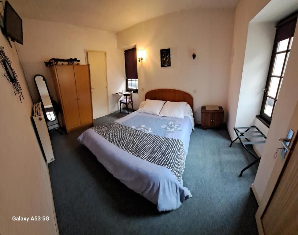 Double Room with Mountain View room - Image 1