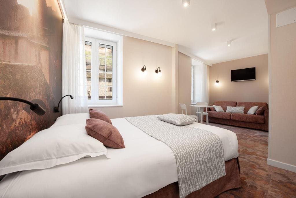 Deluxe Room room - Image 1