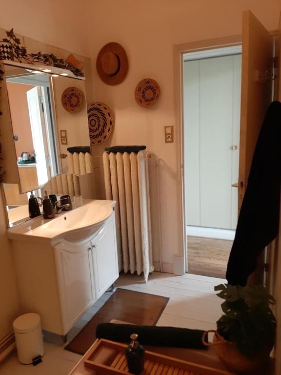 Double Room with Garden View room - Image 3