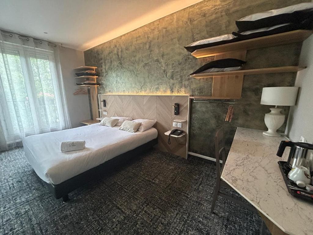 Family Room room - Image 1