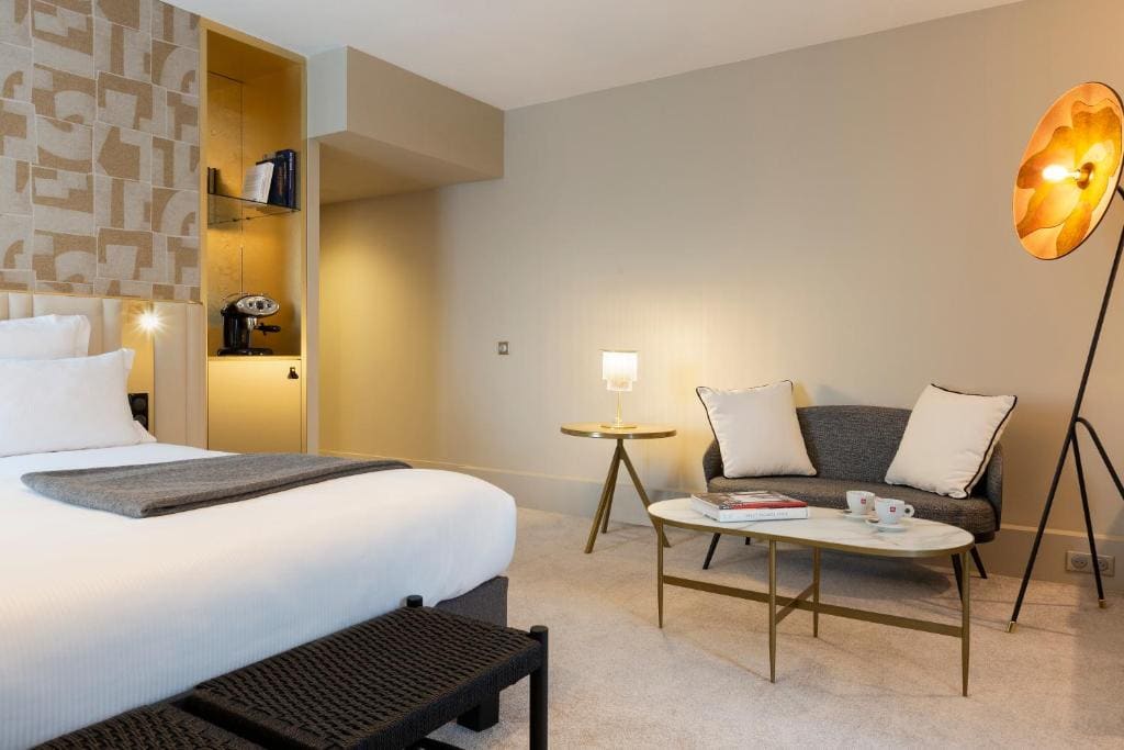 Suite with One Double and Two Twin Beds room - Image 1