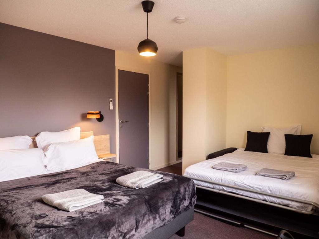 Standard Family Room room - Image 1