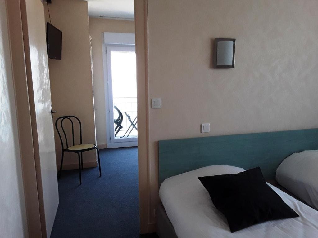 Quadruple Room with Lake View room - Image 1