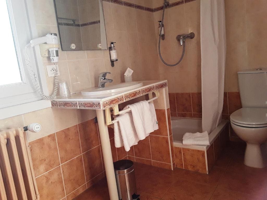Triple Room with Lake View room - Image 3