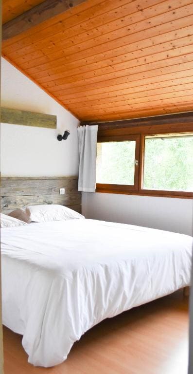 Two-Bedroom House room - Image 2