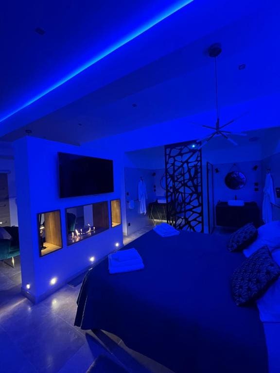 Deluxe Room room - Image 3