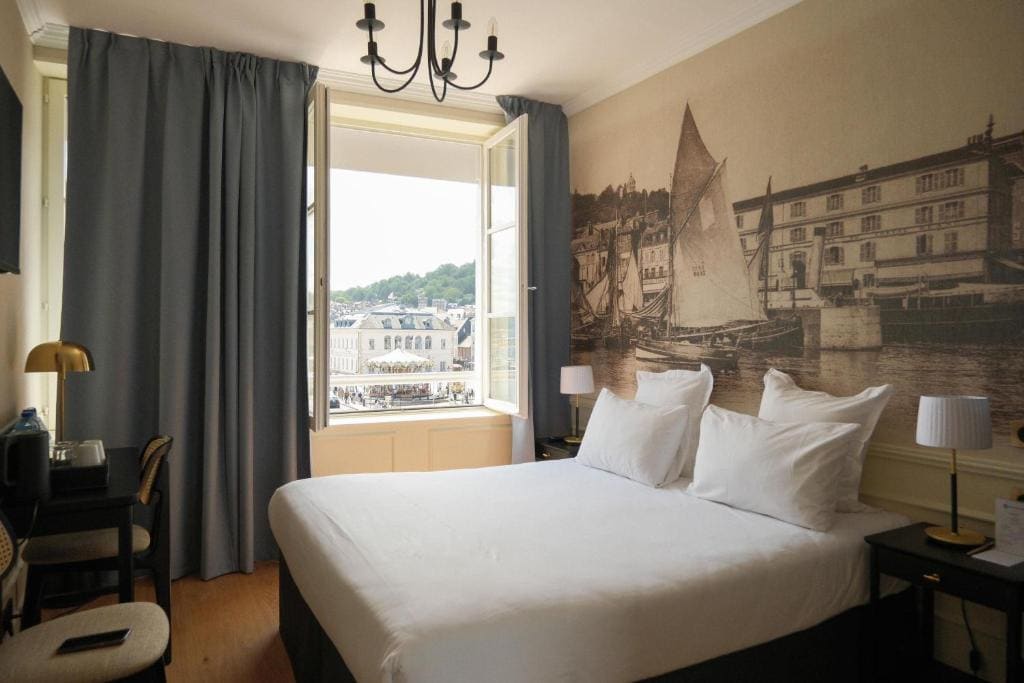 Superior Double Room - Port View room - Image 1