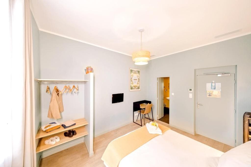 Double or Twin Room with City View room - Image 1