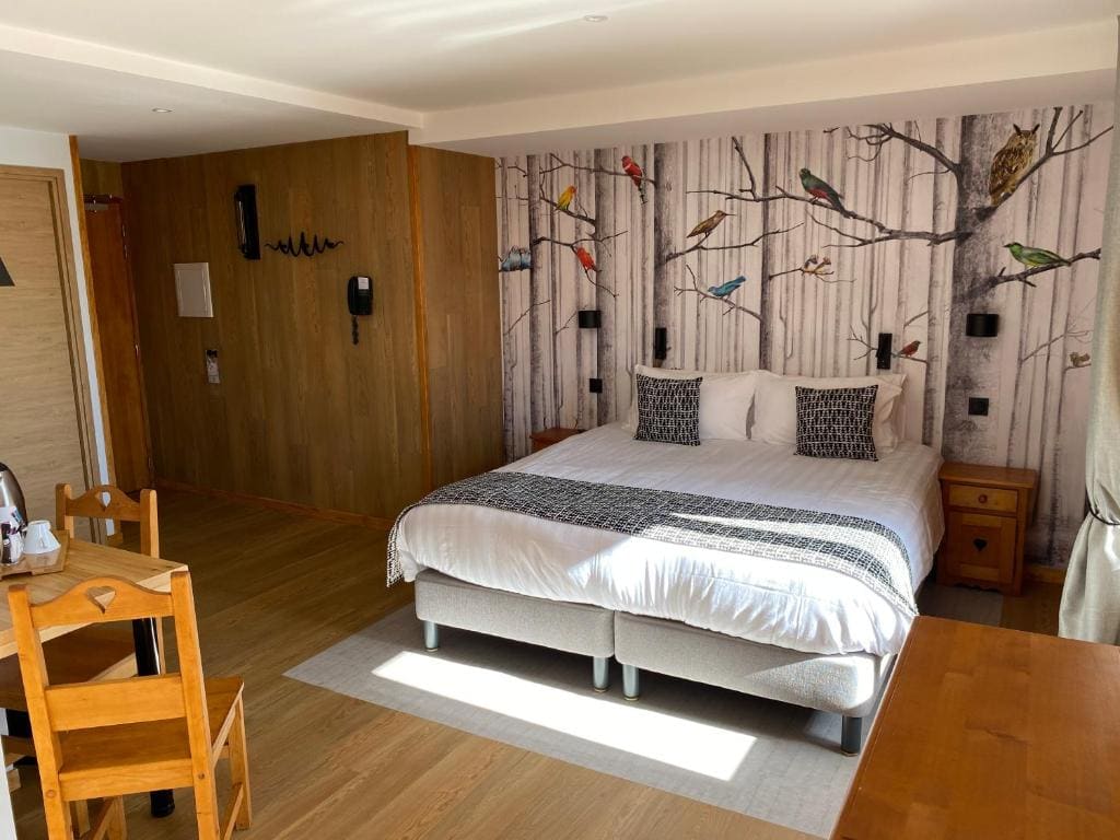 Superior Triple Room room - Image 2