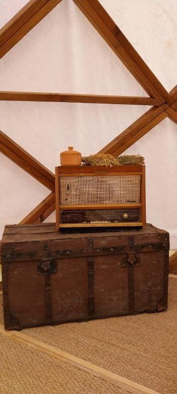Tent room - Image 1