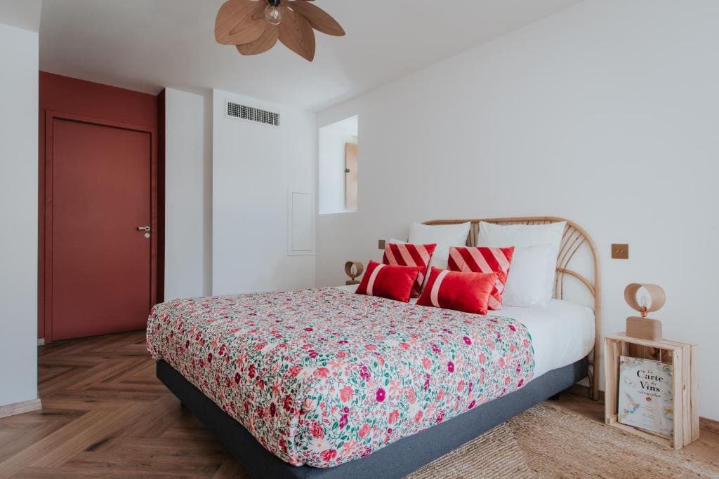 Double Room with Balcony room - Image 1