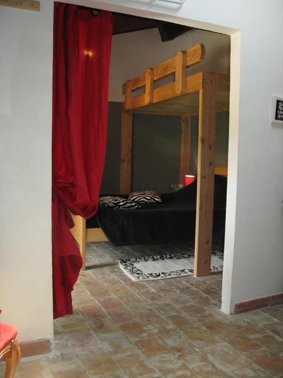 Suite room - Image 1