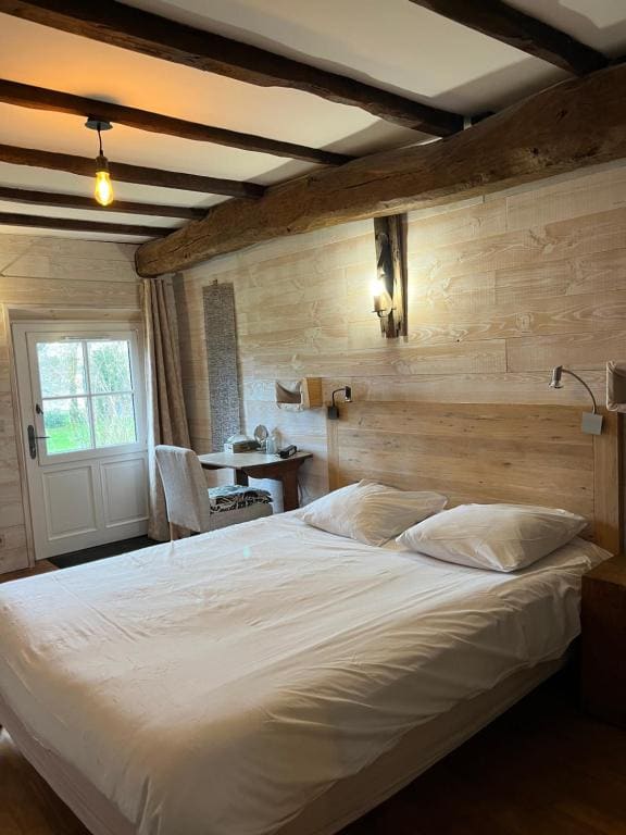 Double Room with Garden View room - Image 2