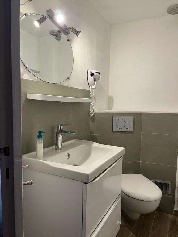 Superior Double Room room - Image 2