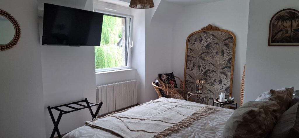 Double Room with Garden View room - Image 3