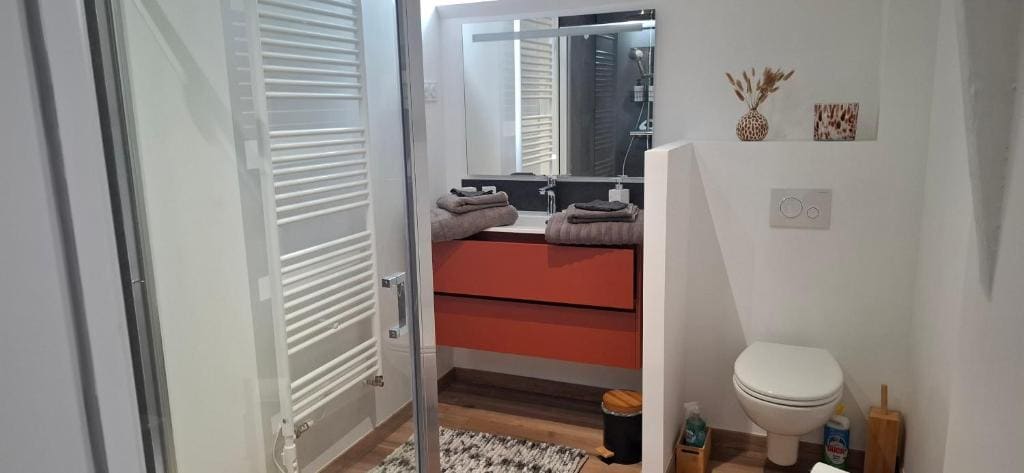 Double Room with Garden View room - Image 2
