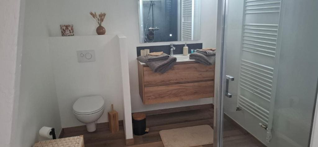 Two-Bedroom House room - Image 3