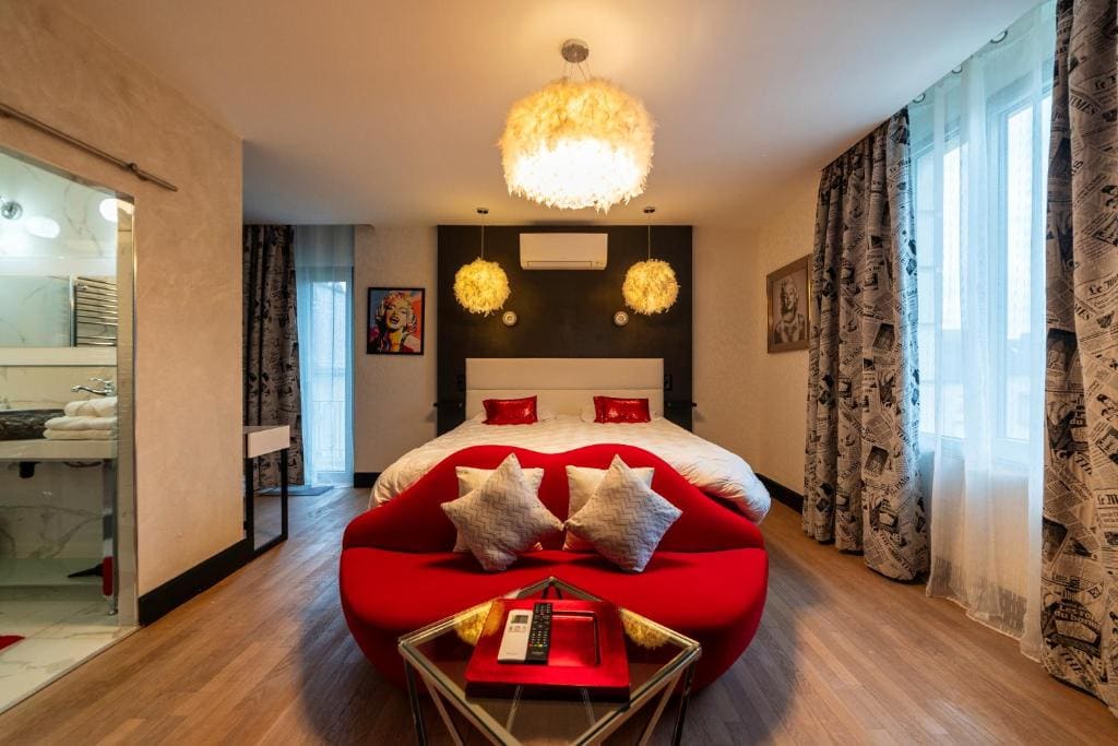 King Room with Balcony room - Image 3