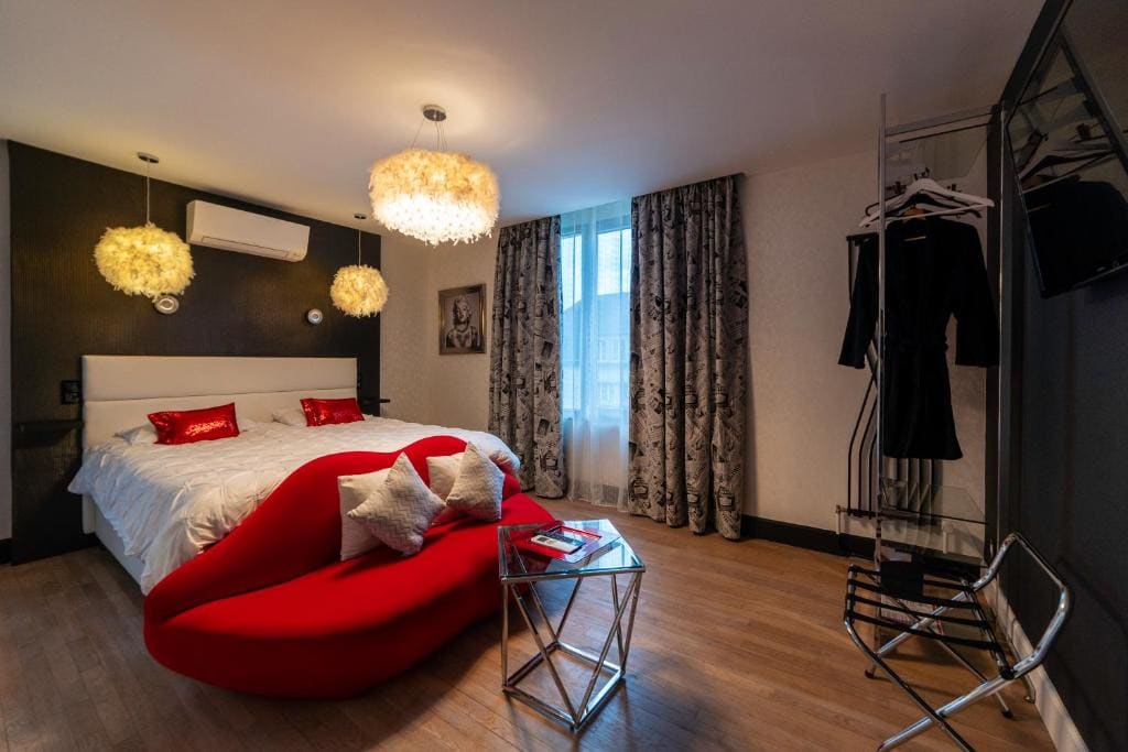 King Room with Balcony room - Image 1