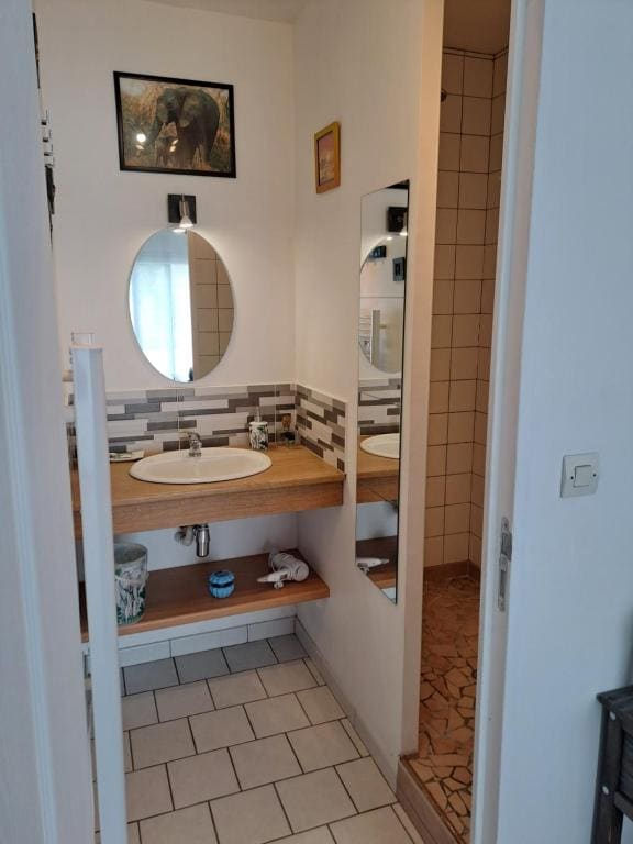Double Room with Private Bathroom - Garden View room - Image 1