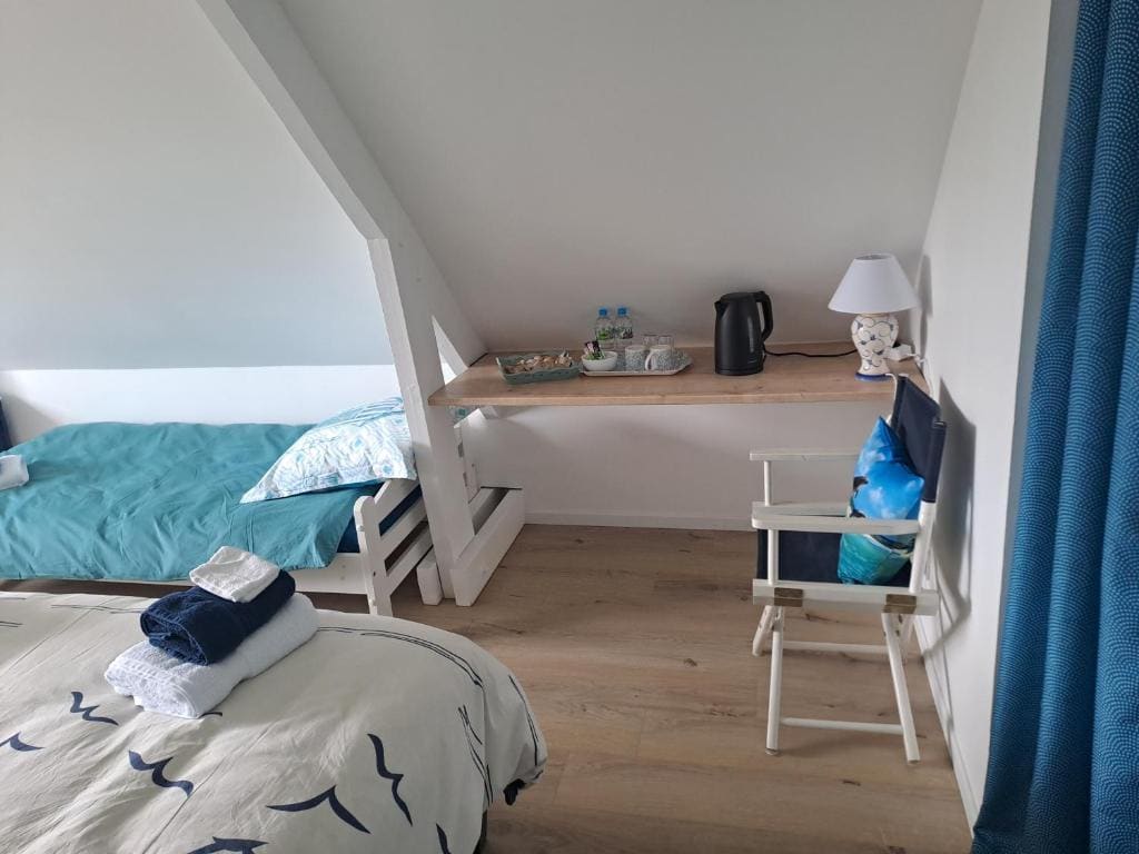 Quadruple Room with Private Bathroom room - Image 1