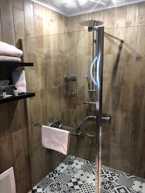 Privilege Double Room with Shower room - Image 1
