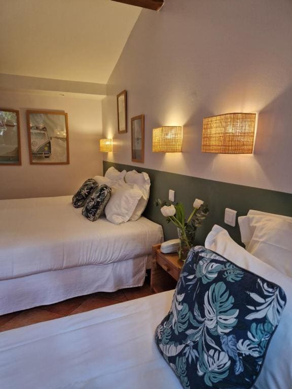 Family Room room - Image 2