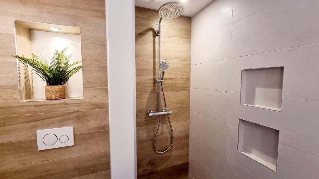 Suite room - Image 1