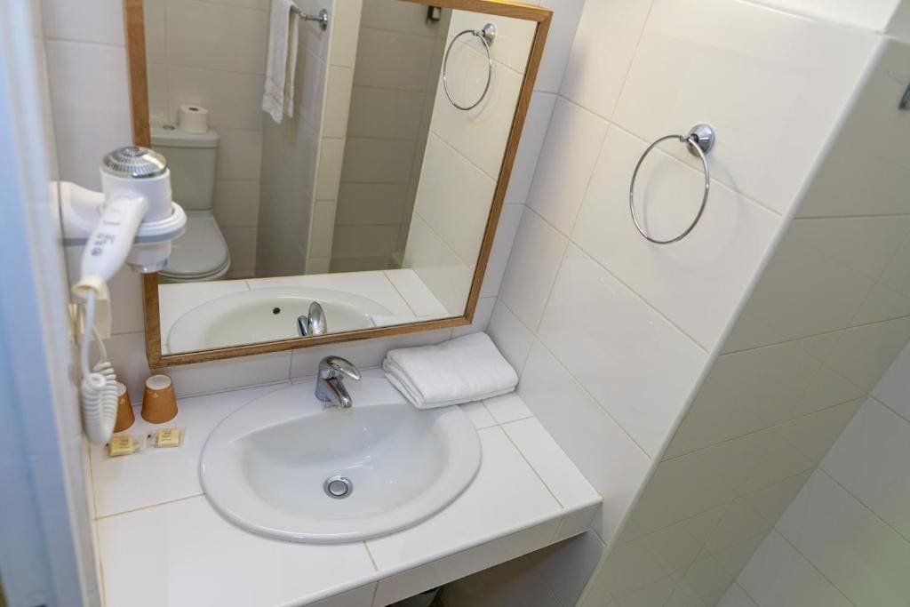 Superior Double Room with Garden View room - Image 1