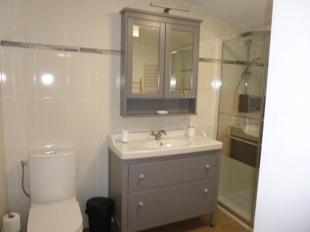 Double Room with Private External Bathroom room - Image 3
