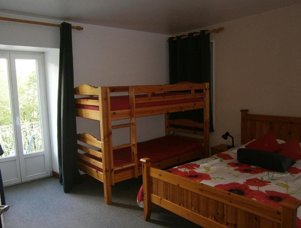 Family Room room - Image 2