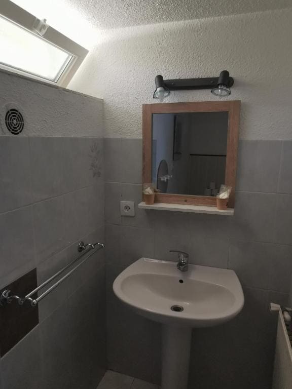 Budget Double Room room - Image 3