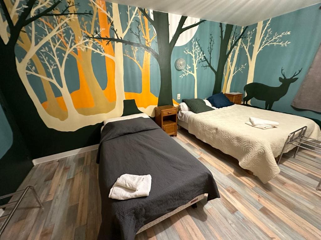Classic Quadruple Room room - Image 2