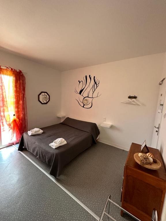 Deluxe Room room - Image 2