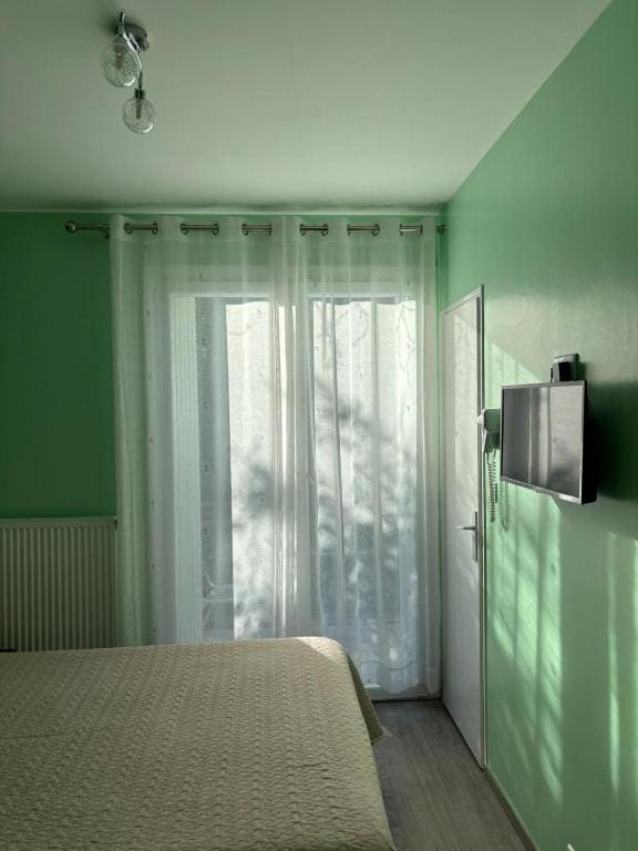 Double Room with Balcony room - Image 1