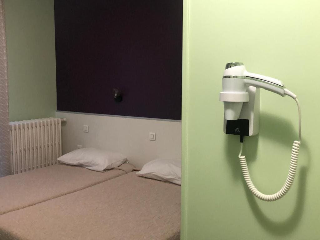 Standard Twin Room room - Image 1