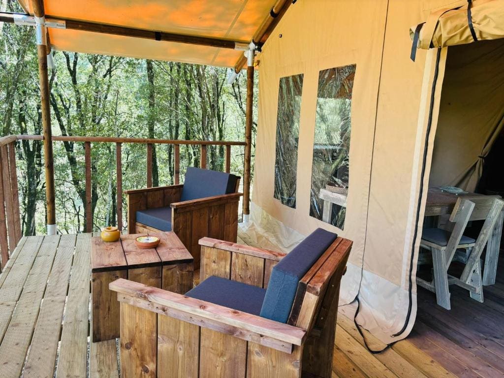 Tent room - Image 3