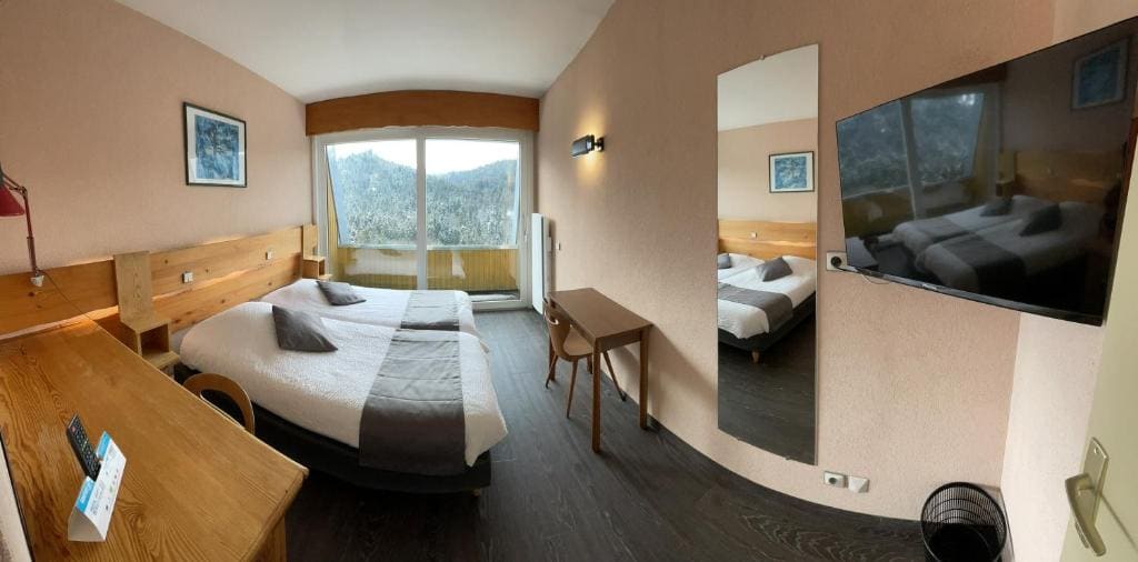 Twin Room with Panorama View room - Image 1