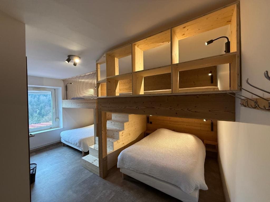 Family Room room - Image 2