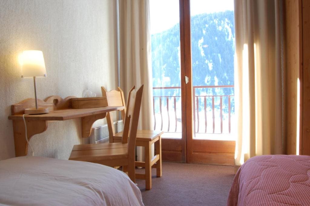 Superior Triple Room with Balcony room - Image 2