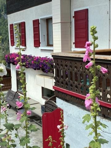 Superior Triple Room with Balcony room - Image 3