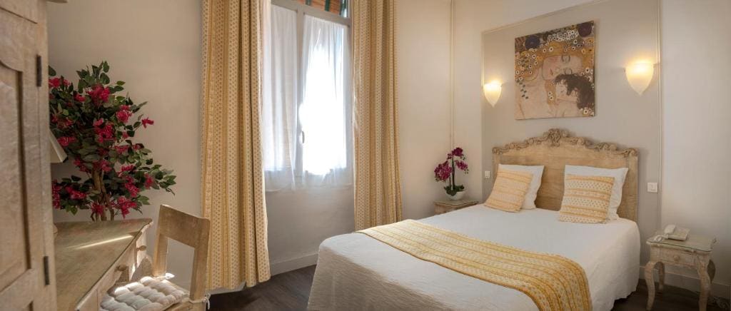 Superior Double Room room - Image 3