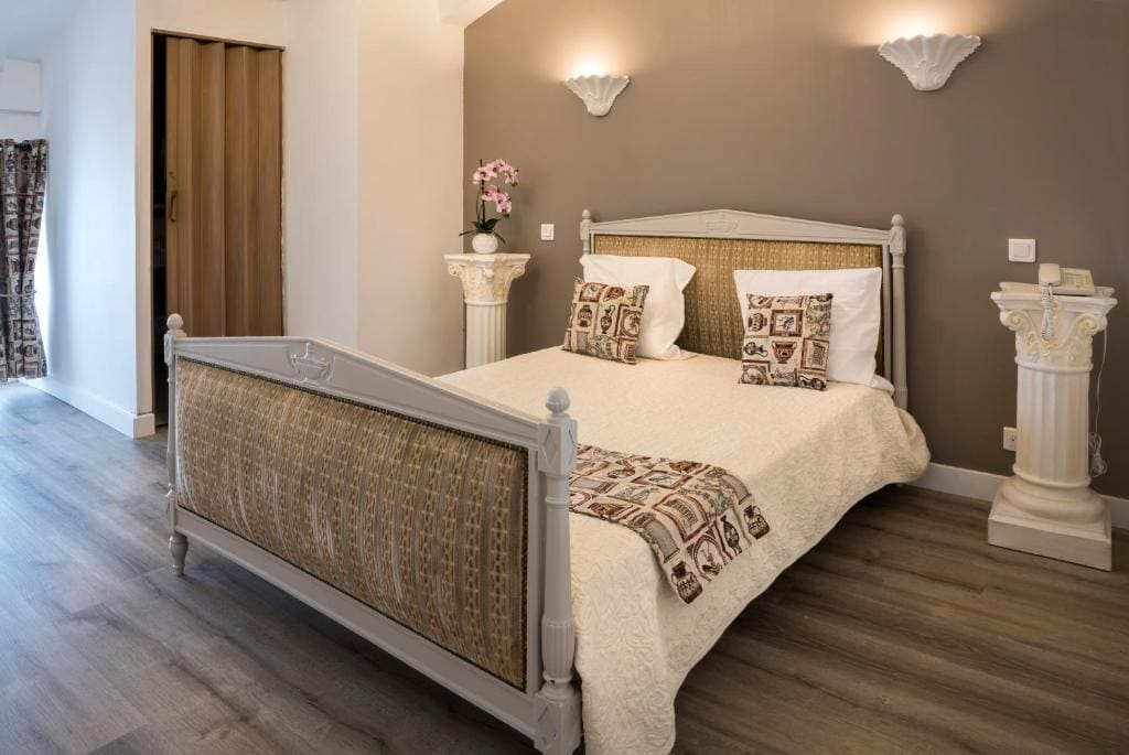 Superior Double Room room - Image 2