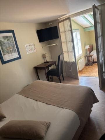 Family Room room - Image 3
