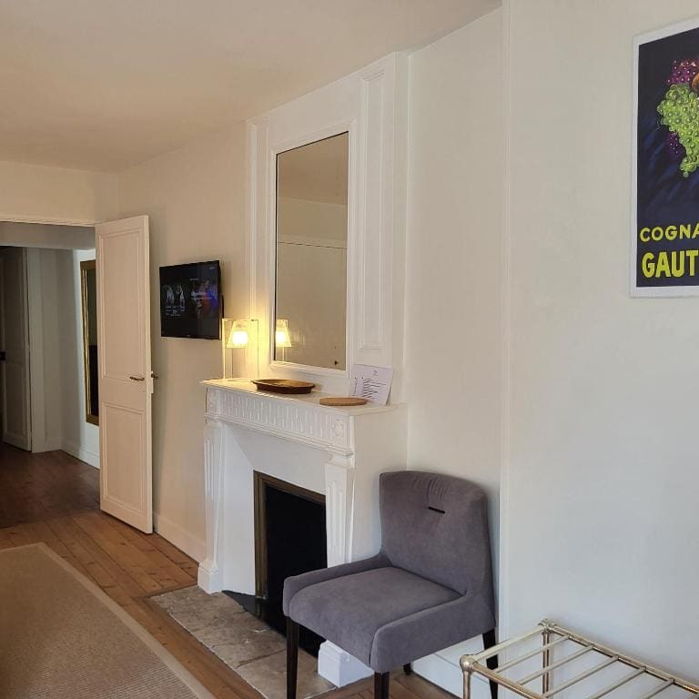 Triple Room with Private Bathroom room - Image 1