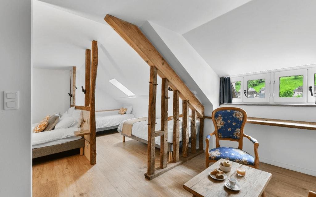 Family Room room - Image 3