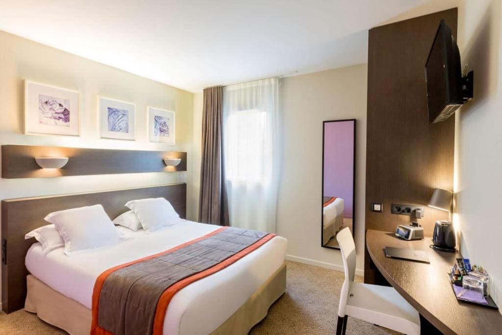 Superior Queen Room room - Image 2