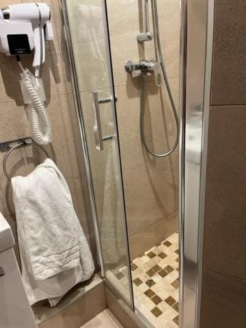 Double Room with Private Bathroom room - Image 2